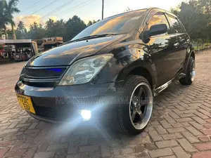 Toyota IST 2005 Black