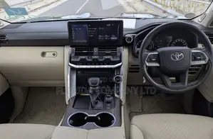 Toyota Land Cruiser 2024 Black