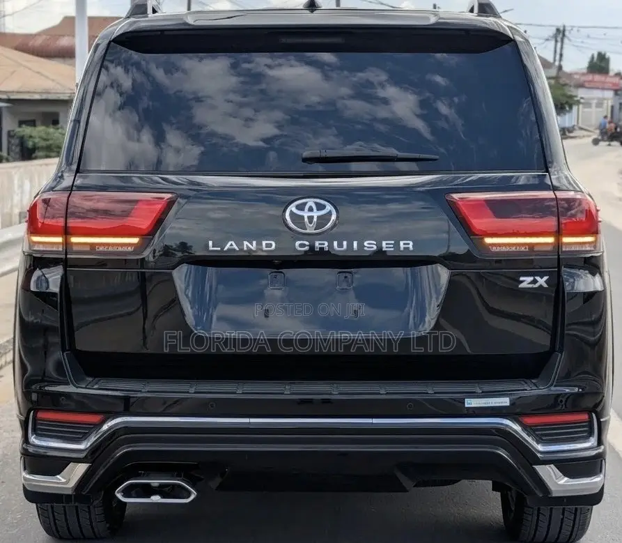 Toyota Land Cruiser 2024 Black