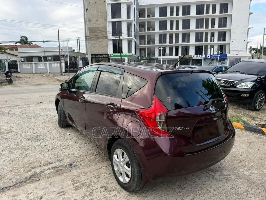 Nissan Note 1.2 Hybrid 2018 Maroon