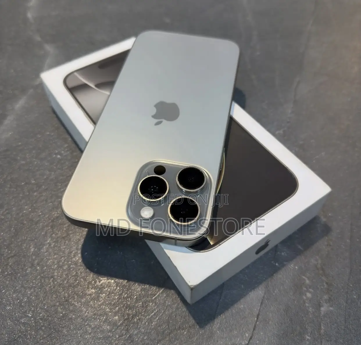 New Apple iPhone 16 Pro Max 256 GB Silver