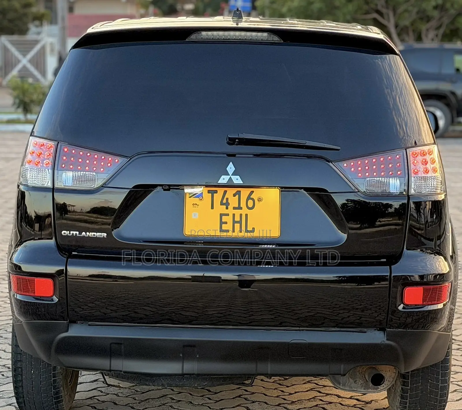 Mitsubishi Outlander 2012 Black