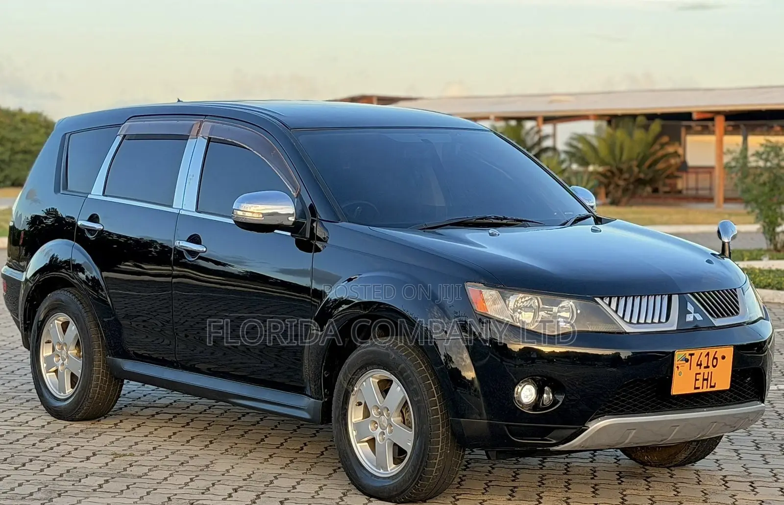 Mitsubishi Outlander 2012 Black