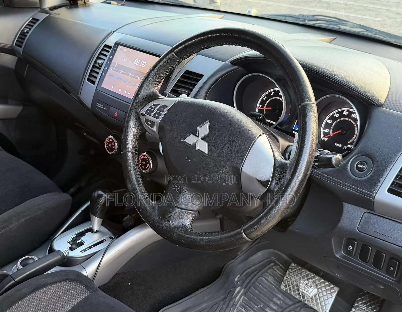 Mitsubishi Outlander 2012 Black