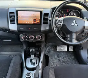 Mitsubishi Outlander 2012 Black
