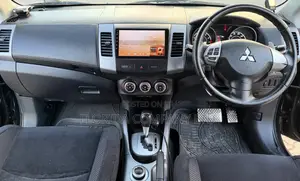Mitsubishi Outlander 2012 Black
