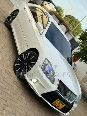 Toyota Crown 2007 White