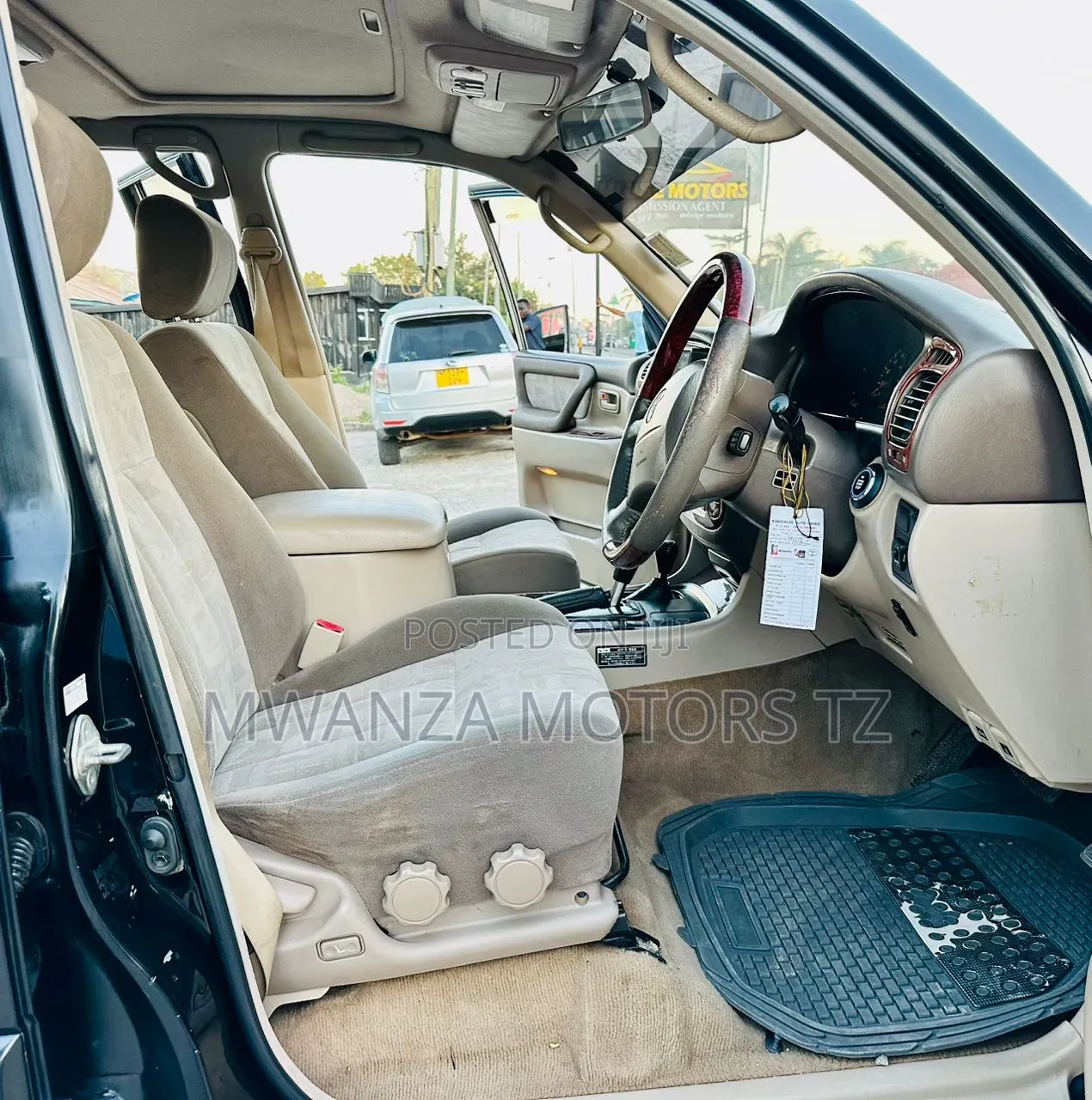 Toyota Land Cruiser 2000 Black