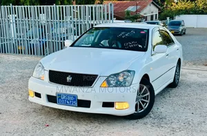 Toyota Crown 2006 White