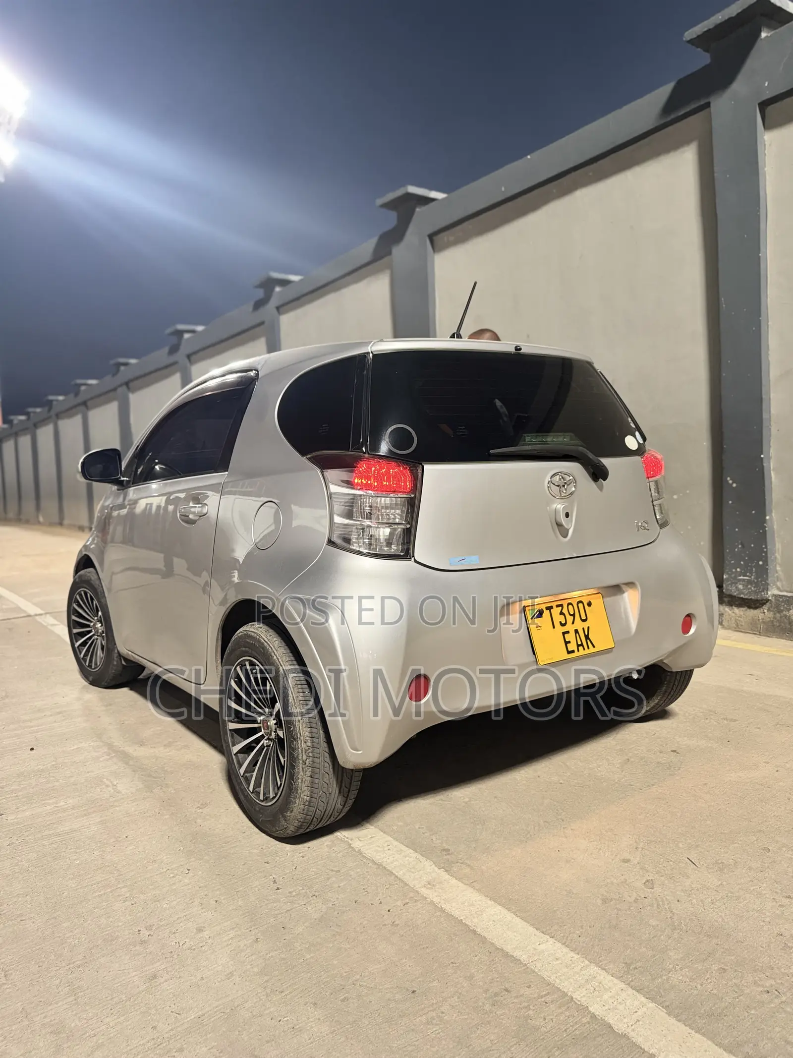 Toyota iQ 2009 Beige