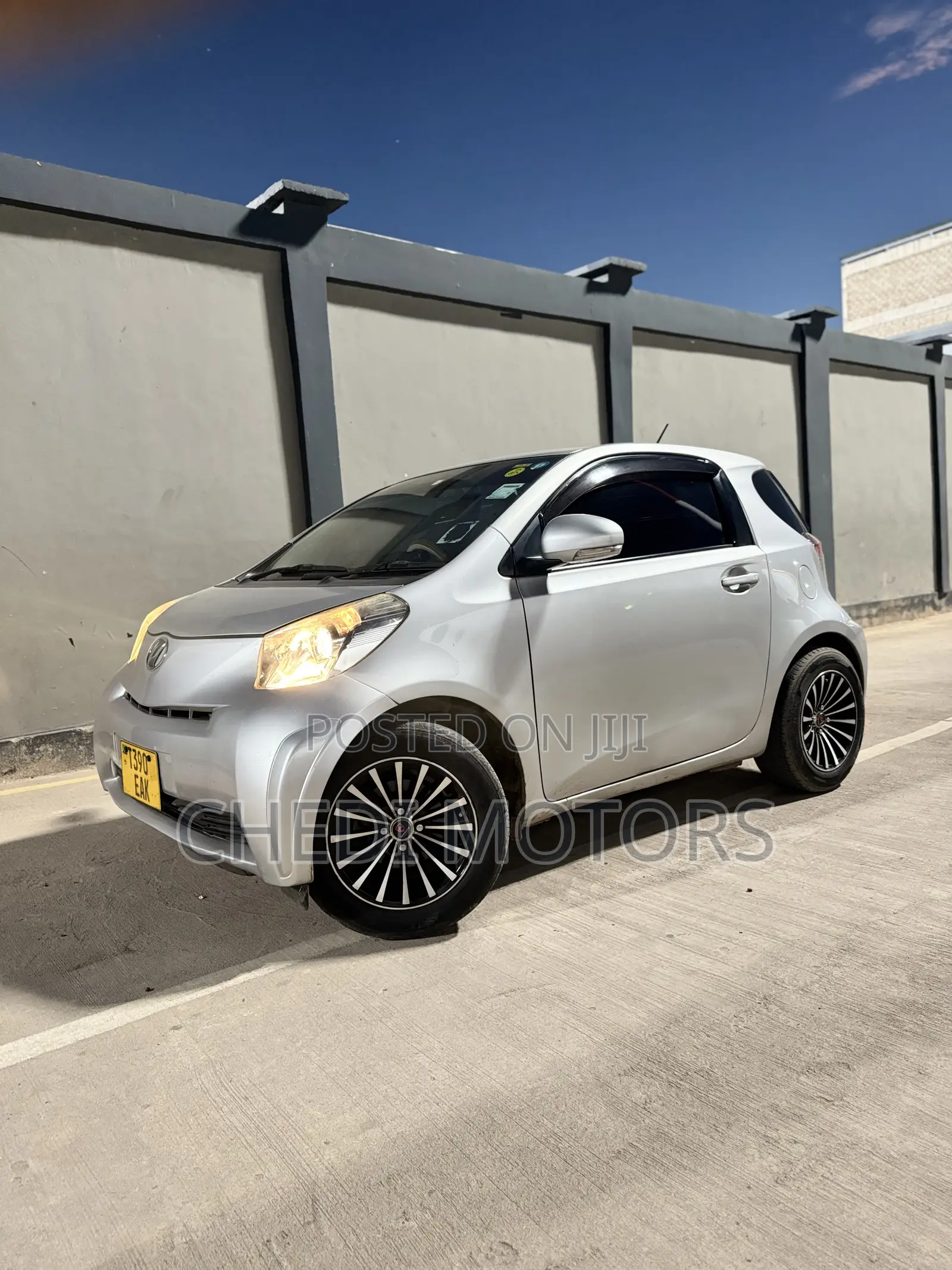 Toyota iQ 2009 Beige