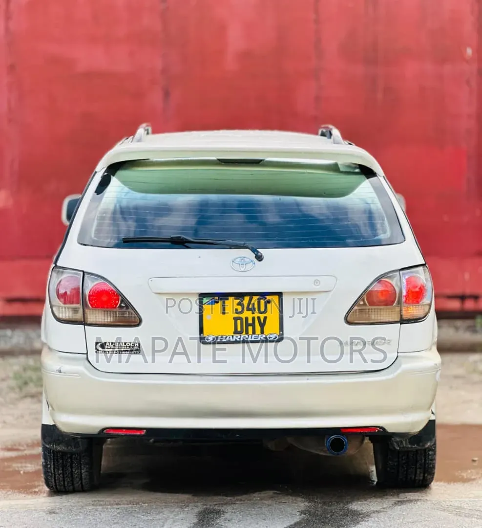 Toyota Harrier 2.4 16V 2001 White