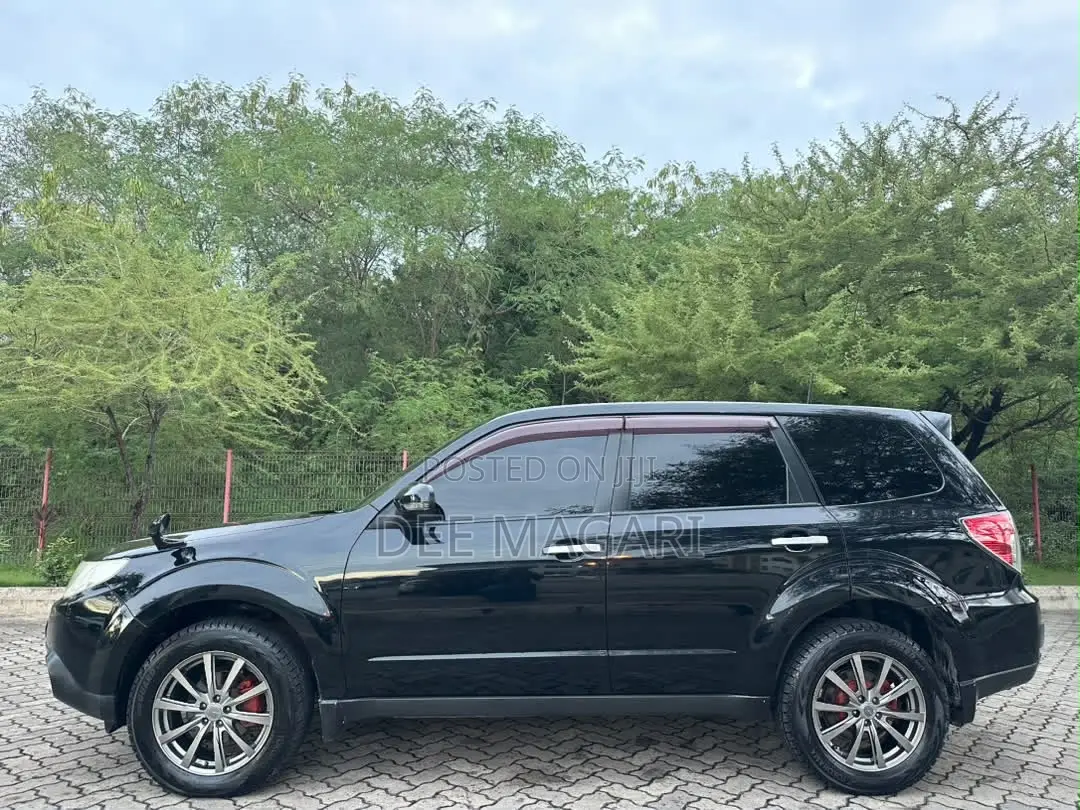 Subaru Forester 2011 Black