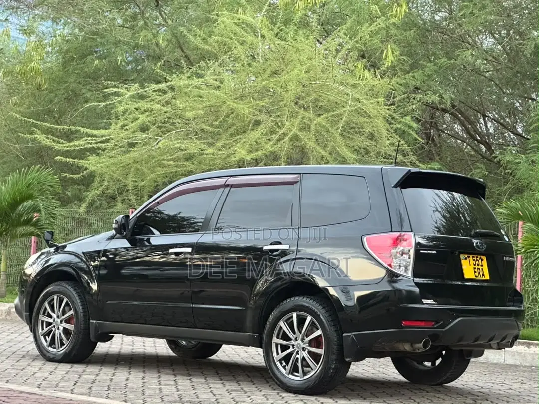 Subaru Forester 2011 Black