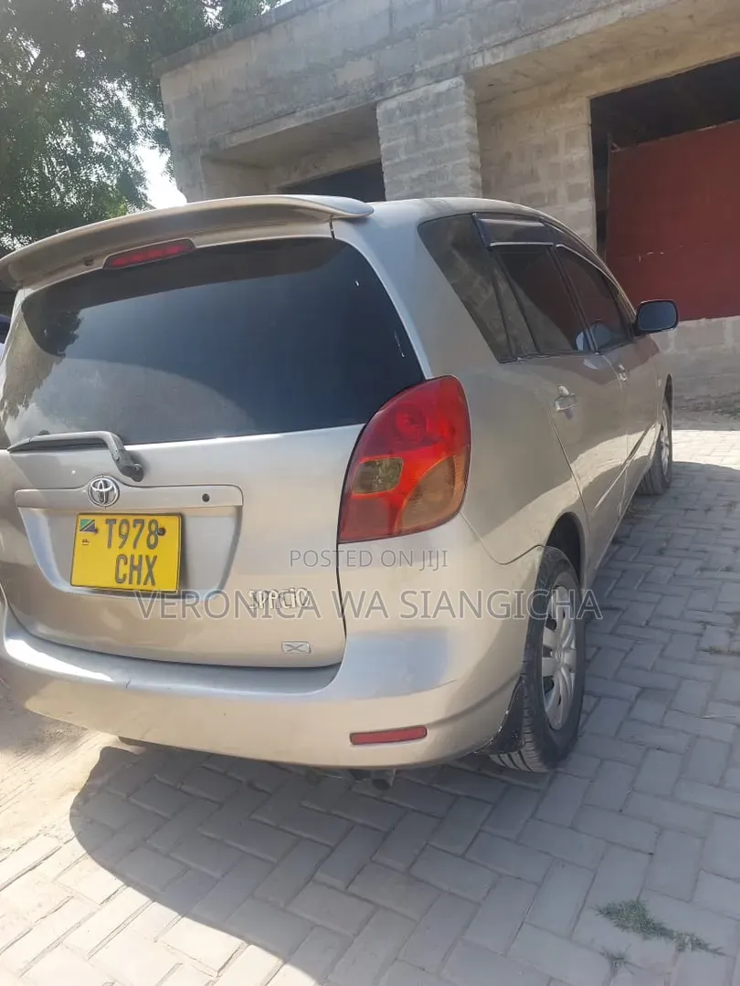 Toyota Corolla Spacio 2001