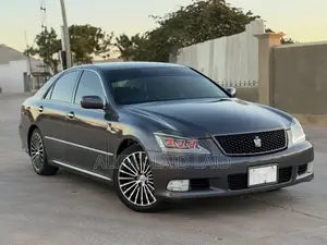 Toyota Crown 2006 Gray