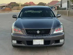 Toyota Crown 2006 Gray