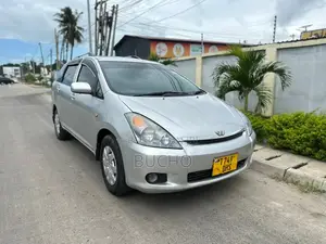 Toyota Wish 2005 Silver