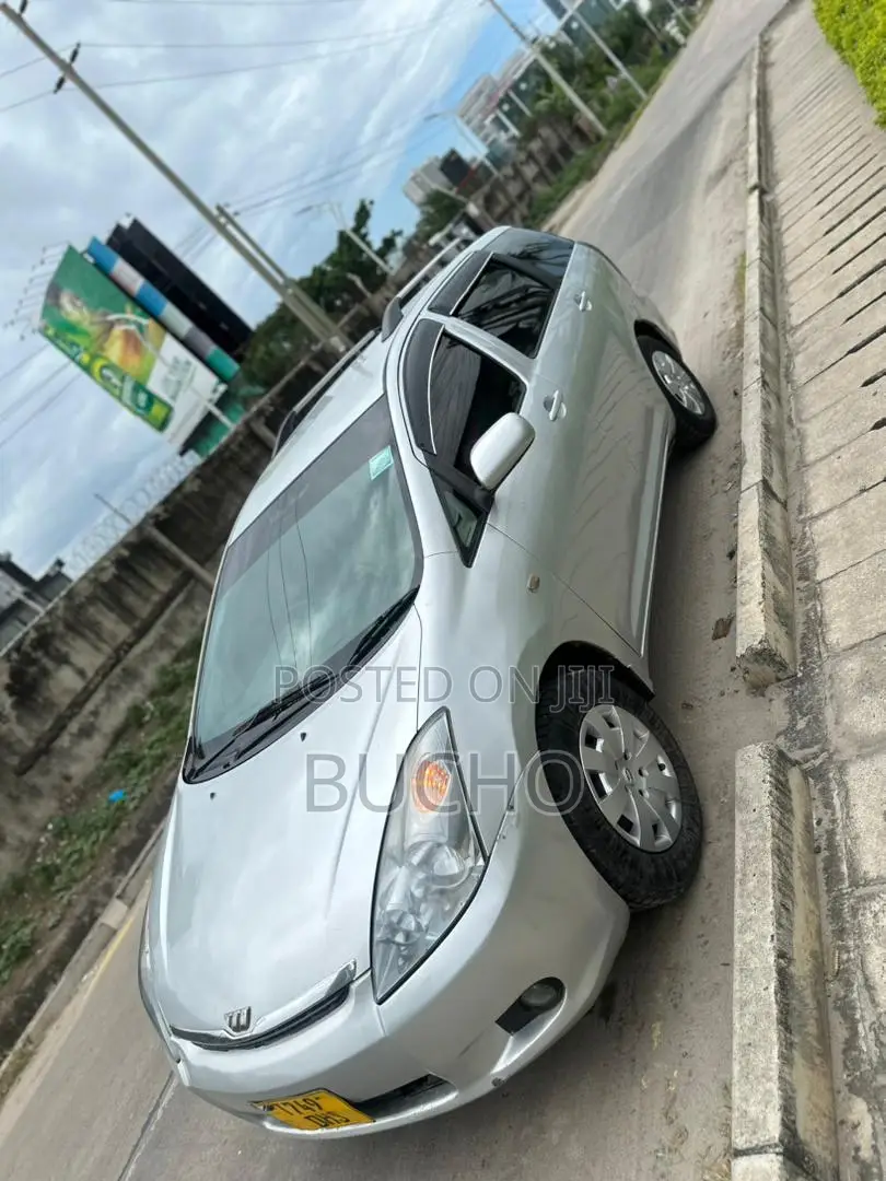 Toyota Wish 2005 Silver