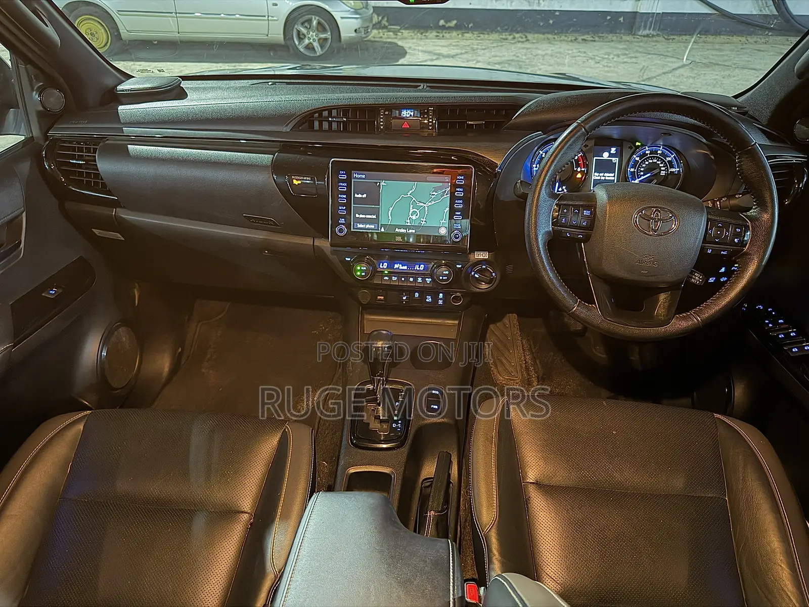 Toyota Hilux 2021 Black