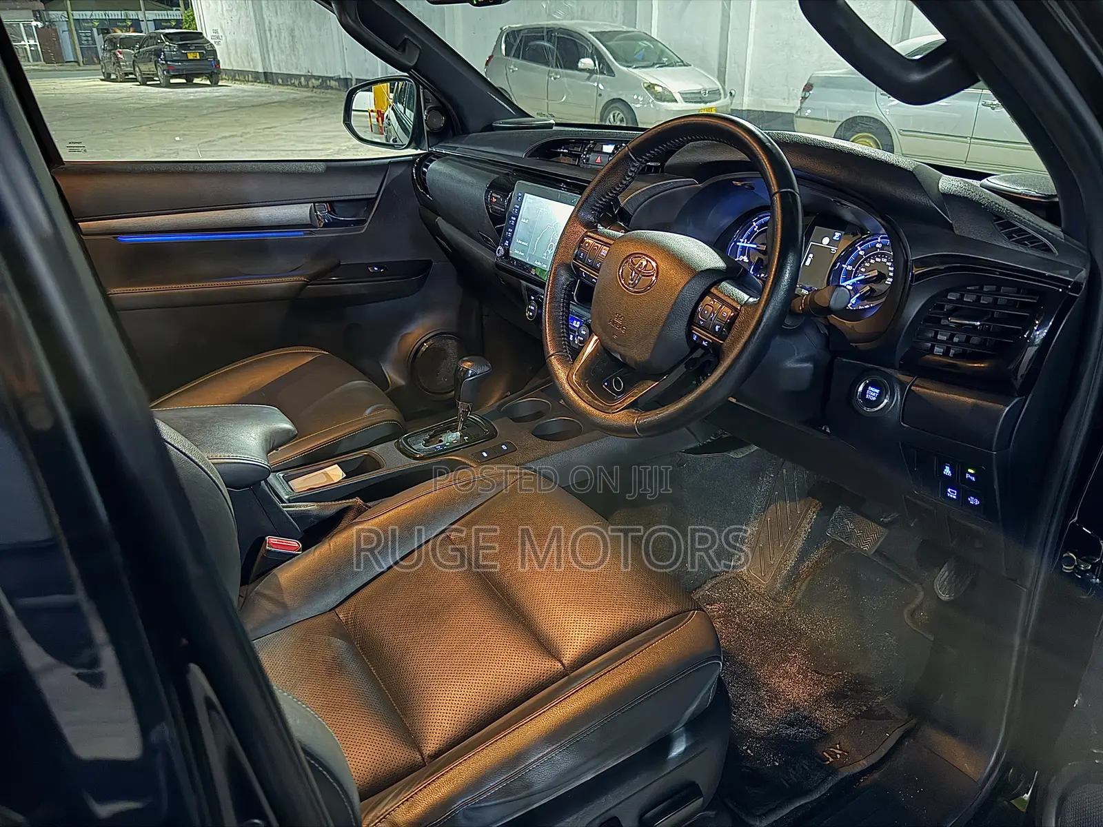 Toyota Hilux 2021 Black