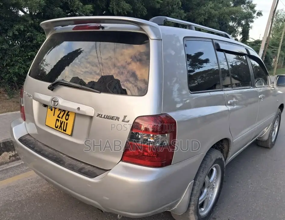 Toyota Kluger 2005 Silver