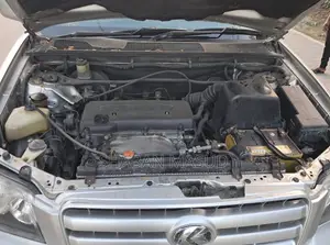 Toyota Kluger 2005 Silver