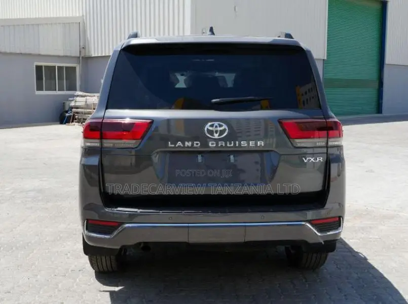 New Toyota Land Cruiser 2026 Gray