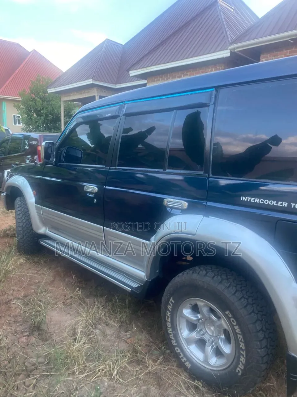 Mitsubishi Pajero 2000 Blue
