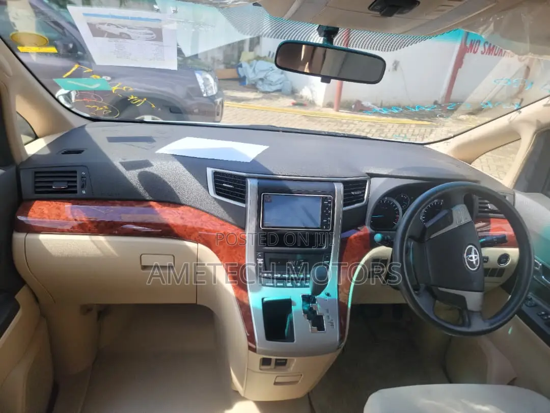 Toyota Alphard 2009 White