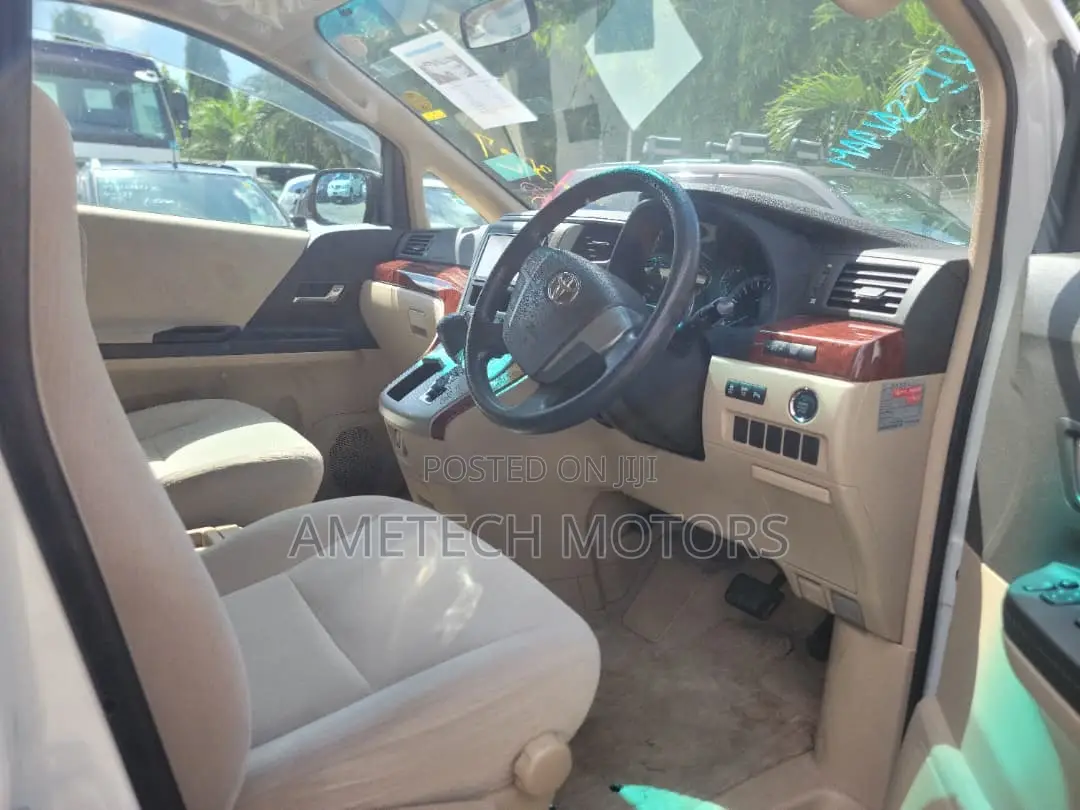 Toyota Alphard 2009 White