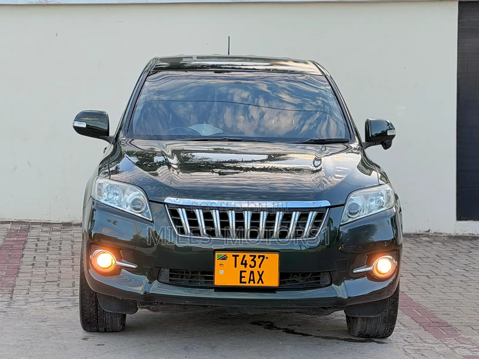 Toyota Vanguard 2010 Green