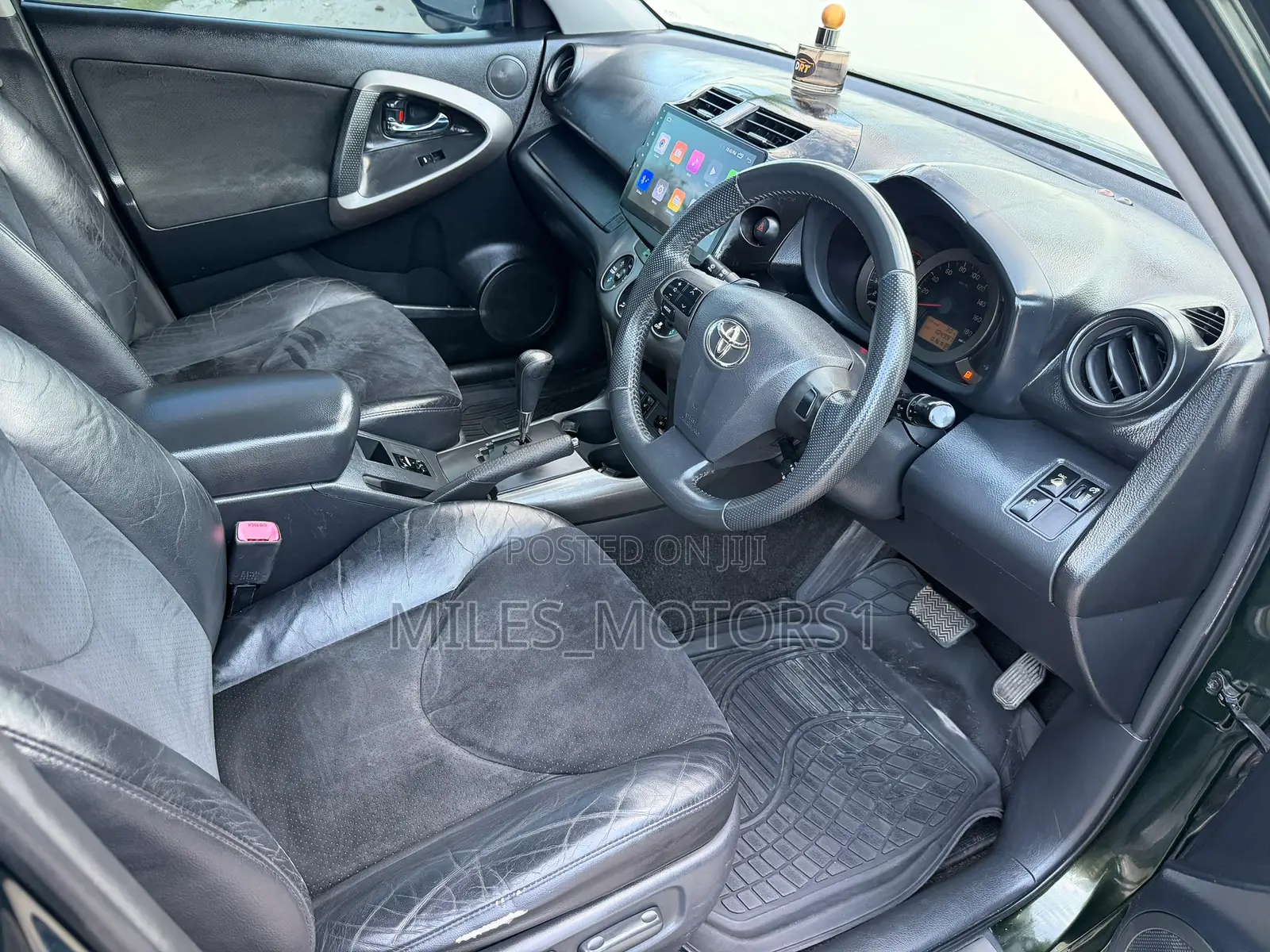 Toyota Vanguard 2010 Green