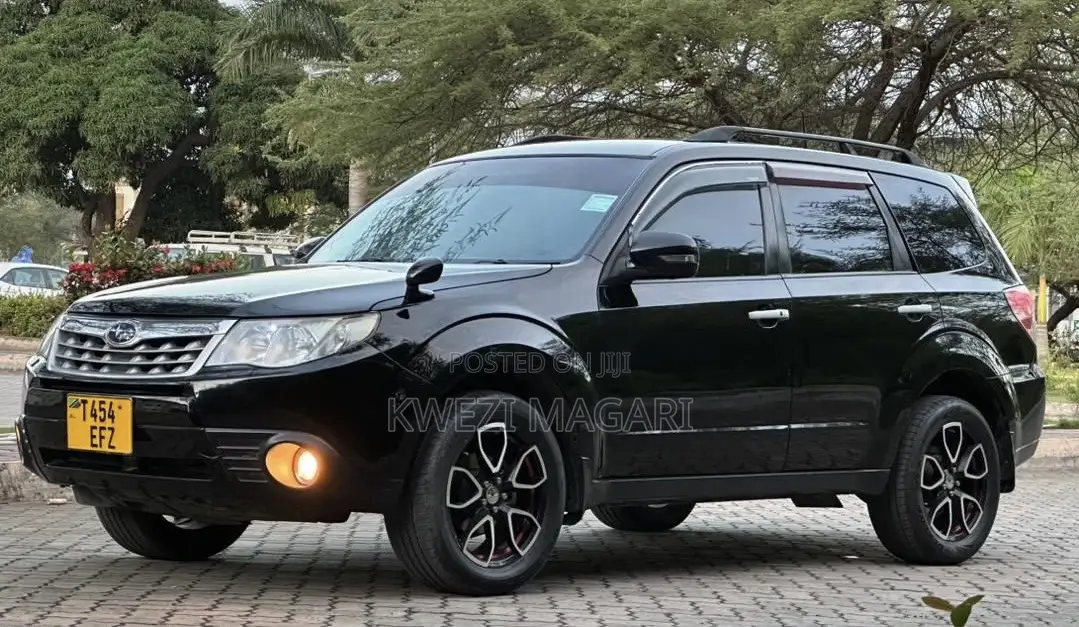 Subaru Forester 2010 Black