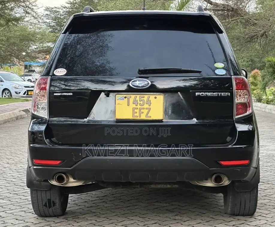 Subaru Forester 2010 Black