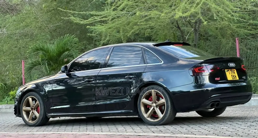 Audi A4 2010 Black