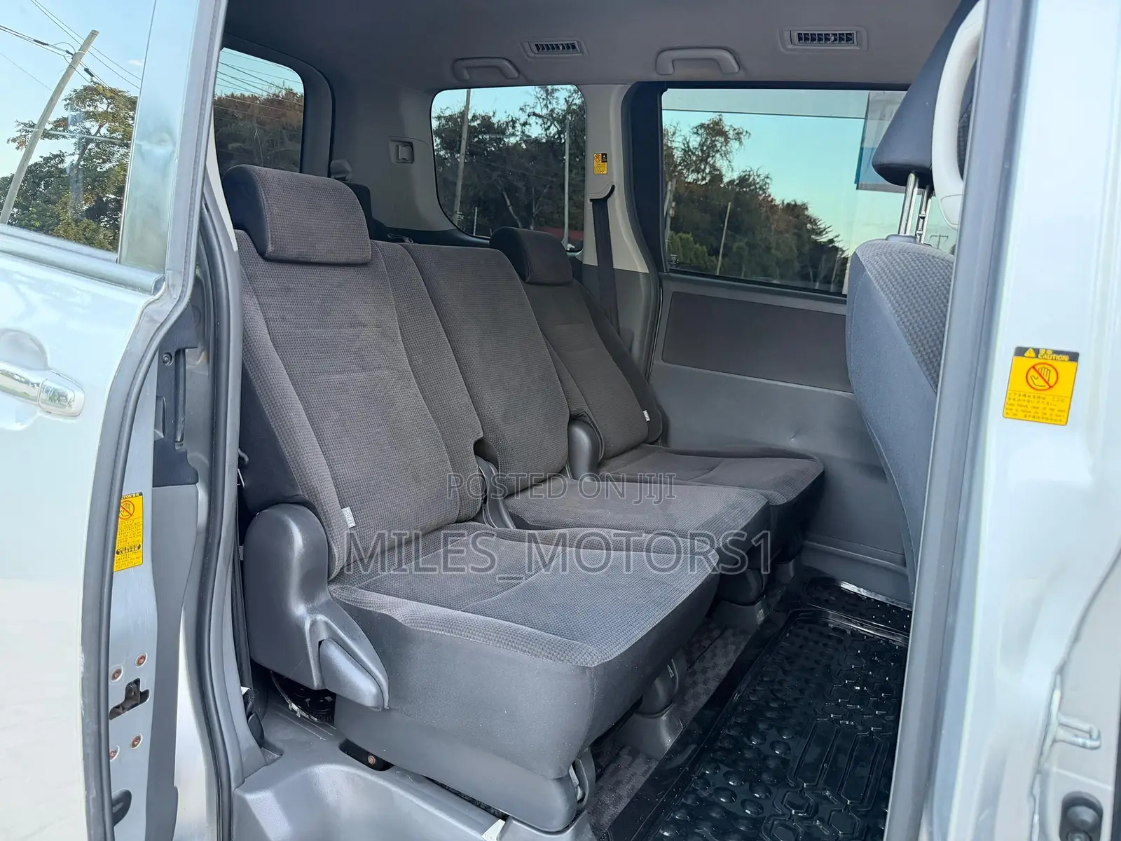 Toyota Noah 2009 Silver