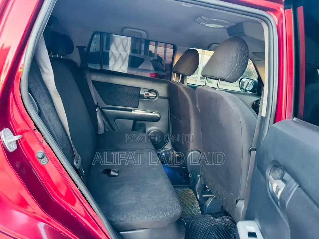 Toyota Rumion 1.5 FWD 2021 Red
