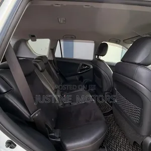 Toyota Vanguard 2013 White