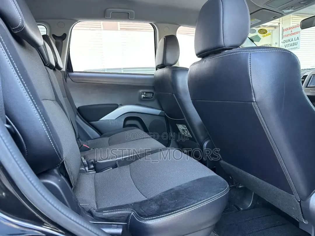 Mitsubishi Outlander 2011 Black