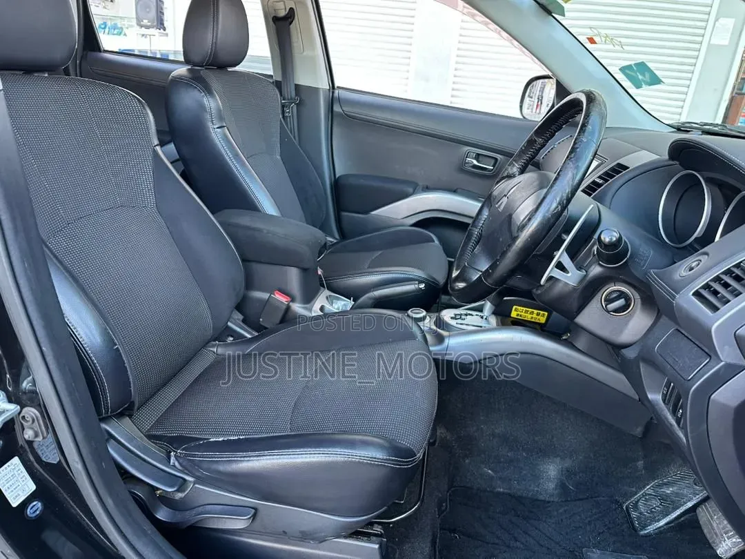 Mitsubishi Outlander 2011 Black