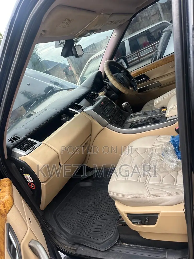 Toyota Noah 2010 Black