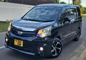 Toyota Noah 2010 Black