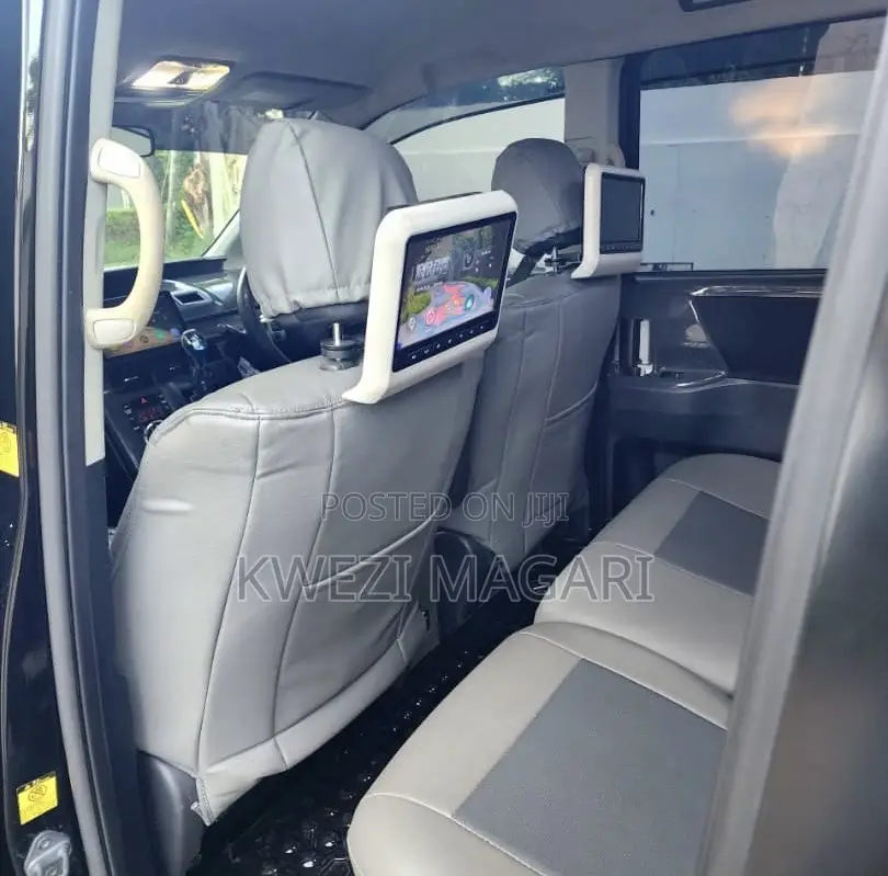 Toyota Noah 2010 Black