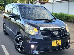 Toyota Noah 2010 Black