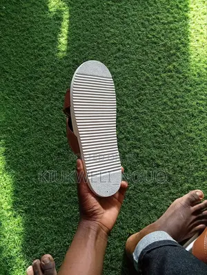 Clarke Luxury Dandals
