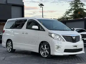 Toyota Alphard 2.4 Petrol FWD 2009 White