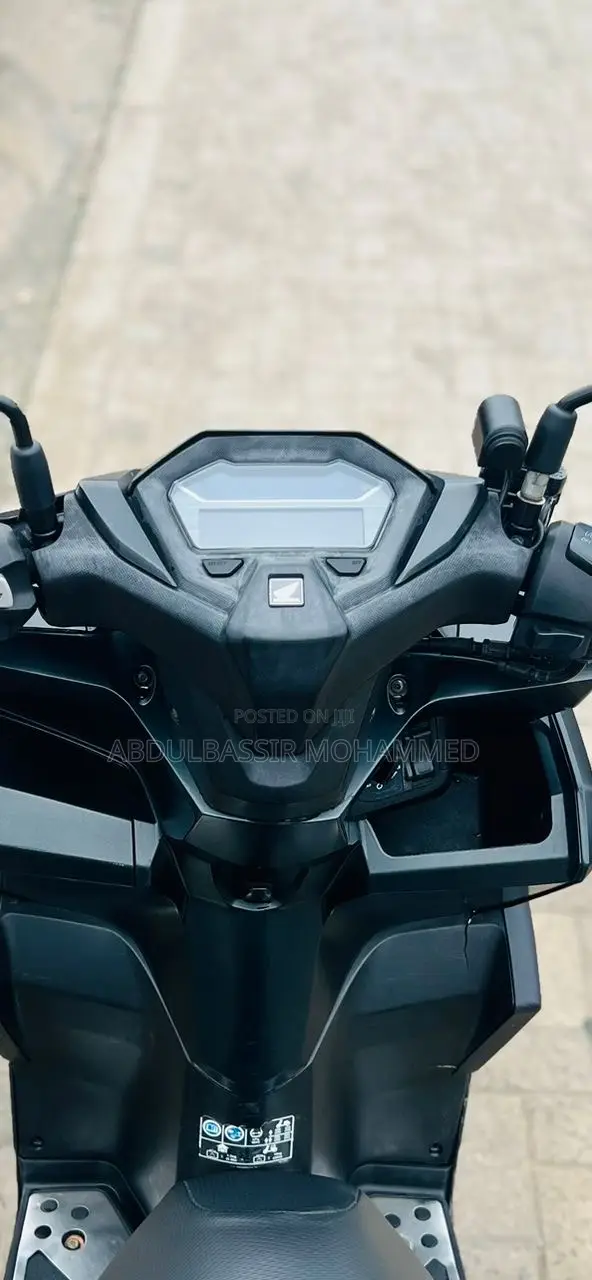 Honda 2022 Black