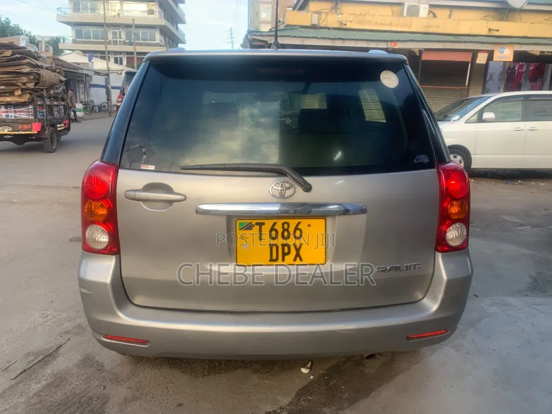 Toyota Raum 2004 Beige