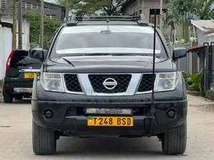 Nissan Navara 2005 Black